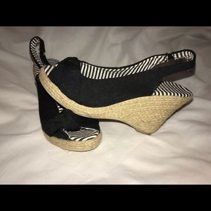 Black wedge shoes